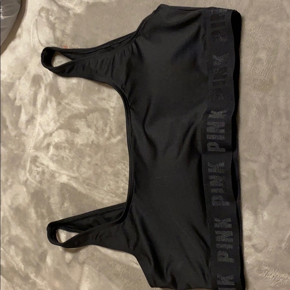 Black sports bra